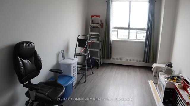 911 - 180 Markham Rd, Condo with 3 bedrooms, 2 bathrooms and 1 parking in Toronto ON | Image 10