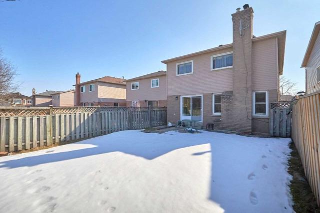 48 Niagara Pl, House detached with 3 bedrooms, 3 bathrooms and 4 parking in Brampton ON | Image 6