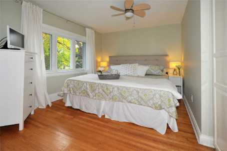 53 Glenwood Ave, House detached with 3 bedrooms, 2 bathrooms and 2 parking in Toronto ON | Image 5
