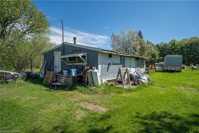2444 Henderson Road, House detached with 3 bedrooms, 1 bathrooms and 6 parking in Central Frontenac ON | Image 31