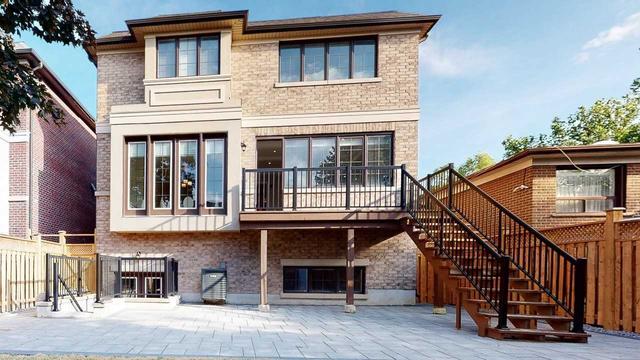 116 Frontenac Ave, House detached with 5 bedrooms, 5 bathrooms and 6 parking in Toronto ON | Image 32