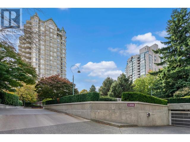 1901 - 1250 Quayside Drive, Condo with 4 bedrooms, 3 bathrooms and 2 parking in New Westminster BC | Image 1