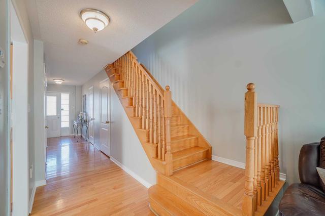 32 Harwood Rd, House detached with 3 bedrooms, 2 bathrooms and 6 parking in Brampton ON | Image 9