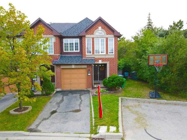 30 Kenwood Dr, Townhouse with 3 bedrooms, 3 bathrooms and 2 parking in Brampton ON | Image 1