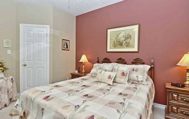 21i - 188 Lindsay St N, Townhouse with 1 bedrooms, 3 bathrooms and 3 parking in Kawartha Lakes ON | Image 6