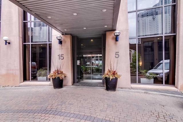1329 - 15 Northtown Way, Condo with 1 bedrooms, 2 bathrooms and 1 parking in Toronto ON | Image 2