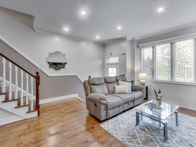 436 Gilbert Ave, House semidetached with 3 bedrooms, 4 bathrooms and 5 parking in Toronto ON | Image 34
