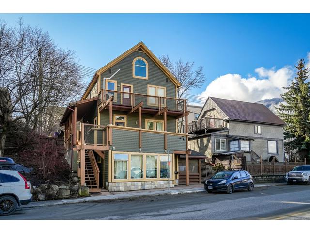 116 Vernon Street, Home with 0 bedrooms, 0 bathrooms and null parking in Nelson BC | Image 4