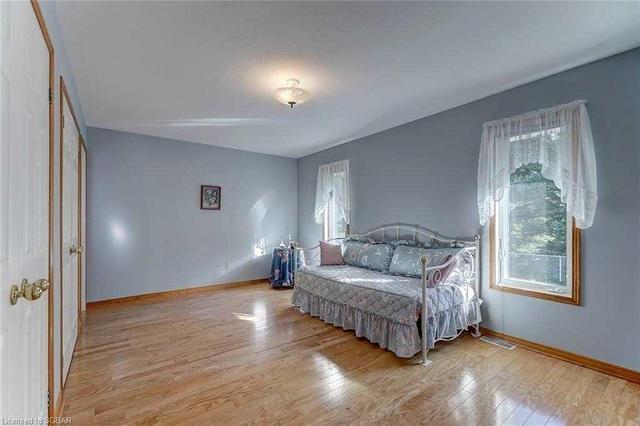 5 Copeland St, House detached with 2 bedrooms, 2 bathrooms and 6 parking in Penetanguishene ON | Image 10