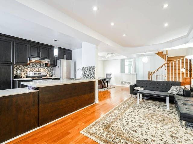 7128 Magistrate Terr, House semidetached with 4 bedrooms, 4 bathrooms and 3 parking in Mississauga ON | Image 2