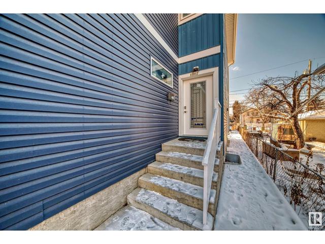 11812 64 St Nw, House semidetached with 2 bedrooms, 2 bathrooms and null parking in Edmonton AB | Image 2