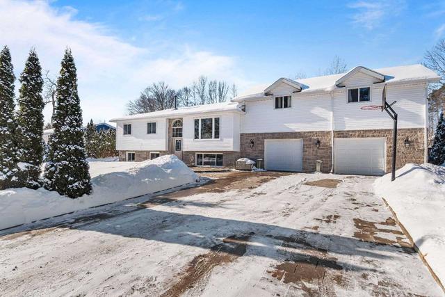 3642 Maple Grove Rd, House detached with 3 bedrooms, 3 bathrooms and 8 parking in Innisfil ON | Image 1