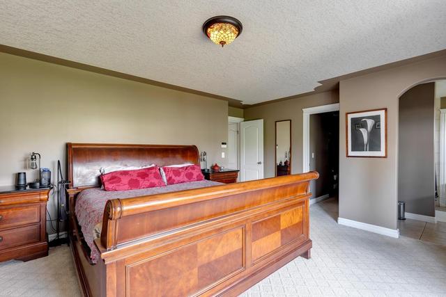 1609 Strathcona Drive Sw, House detached with 4 bedrooms, 3 bathrooms and 2 parking in Calgary AB | Image 16