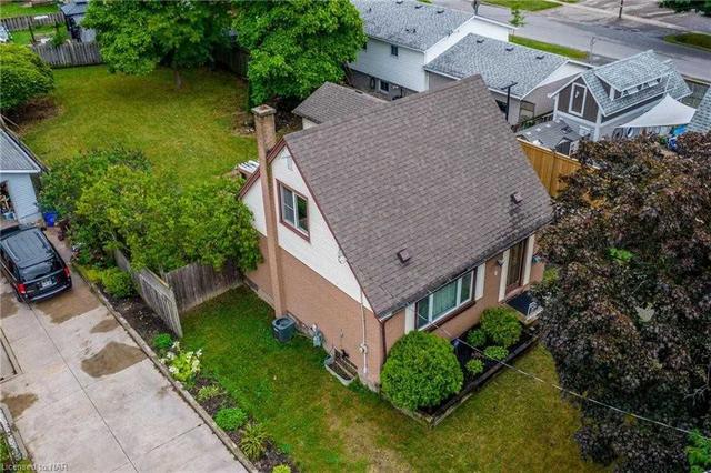 4 Flanders Ave, House detached with 3 bedrooms, 1 bathrooms and 4 parking in St. Catharines ON | Image 29