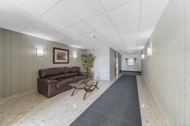 104e - 216 Plains Rd W, Condo with 2 bedrooms, 2 bathrooms and 2 parking in Burlington ON | Image 5