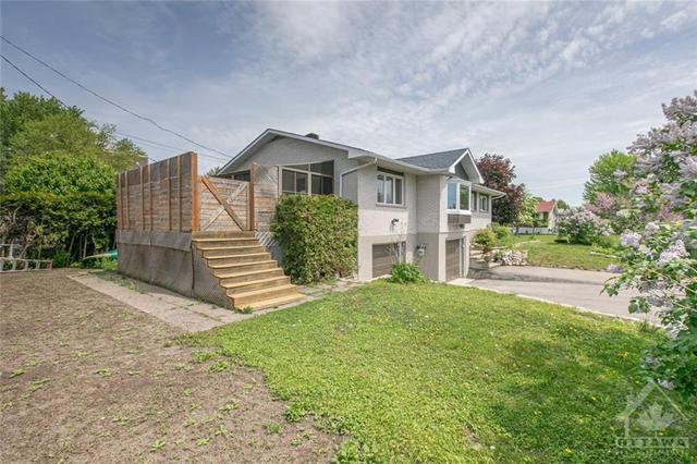 1819 Arizona Avenue, House detached with 4 bedrooms, 3 bathrooms and 5 parking in Ottawa ON | Image 27