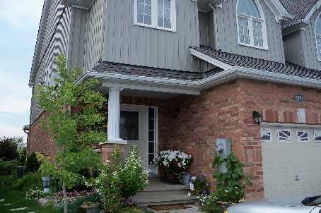 1174 Booth Ave, House attached with 3 bedrooms, 4 bathrooms and 1 parking in Innisfil ON | Image 1
