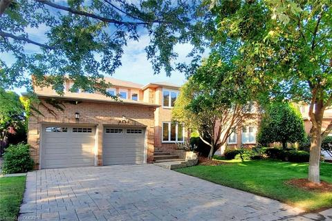 2305 Moodie Court, Oakville, ON, L6H5G9 | Card Image