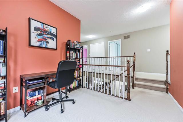 1388 Tall Pine Crt, House detached with 4 bedrooms, 3 bathrooms and 6 parking in Oshawa ON | Image 9
