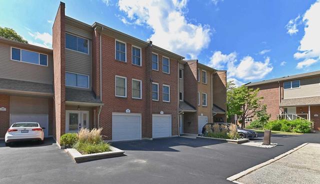 25 - 1320 Hampton St S, Townhouse with 3 bedrooms, 3 bathrooms and 2 parking in Oakville ON | Image 1