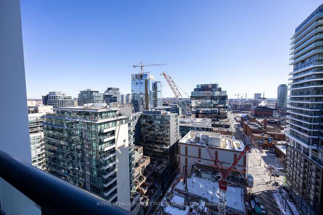 1812 - 158 Front St E, Condo with 1 bedrooms, 1 bathrooms and 0 parking in Toronto ON | Image 5