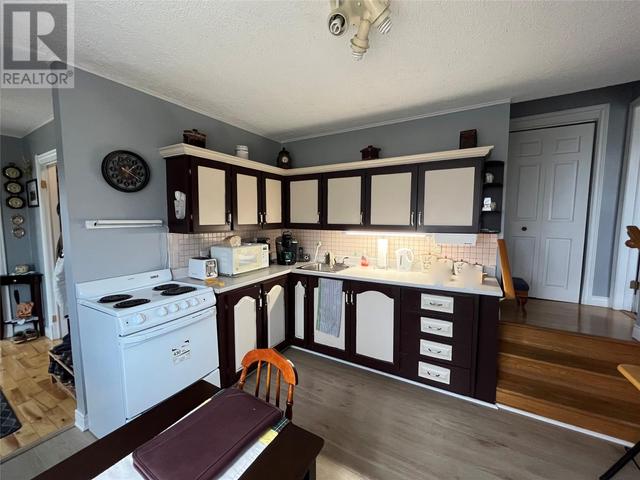 8 Libertons Hill, House detached with 2 bedrooms, 1 bathrooms and null parking in Carbonear NL | Image 4