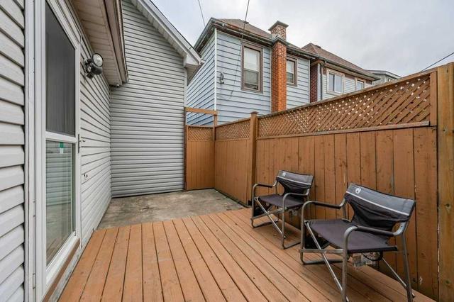 96 Chatham St, House detached with 3 bedrooms, 1 bathrooms and 2 parking in Hamilton ON | Image 24