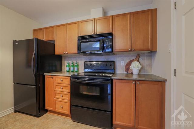 c - 170 Waterbridge Drive, Condo with 2 bedrooms, 1 bathrooms and 2 parking in Ottawa ON | Image 10