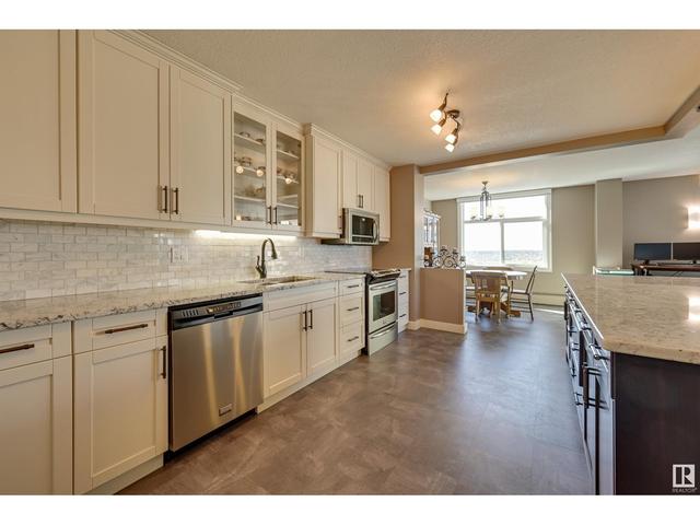 1104 - 11710 100 Av Nw, Condo with 2 bedrooms, 1 bathrooms and 1 parking in Edmonton AB | Image 24