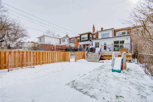 24 Manor Rd E, House semidetached with 4 bedrooms, 3 bathrooms and 2 parking in Toronto ON | Image 20
