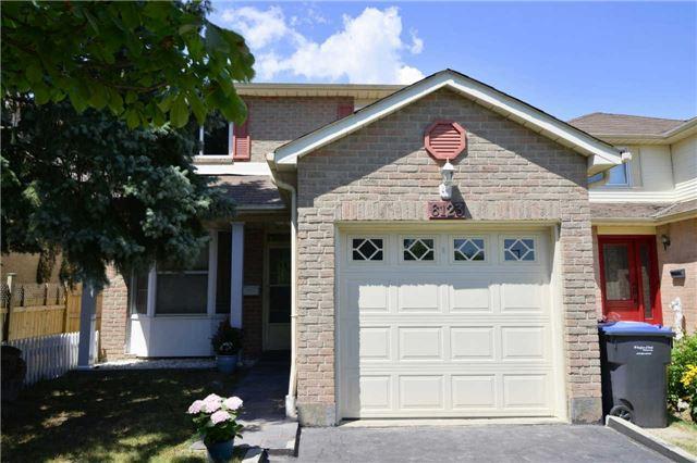 6123 Fullerton Cres, House detached with 3 bedrooms, 2 bathrooms and 2 parking in Mississauga ON | Image 2