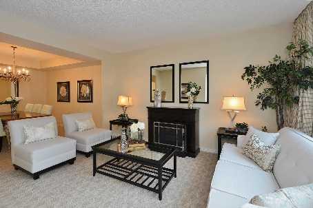 th5 - 61 Mcmurrich St, Townhouse with 3 bedrooms, 3 bathrooms and 1 parking in Toronto ON | Image 2
