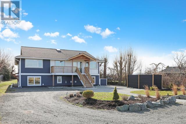 1027 Kye Bay Rd, House detached with 5 bedrooms, 5 bathrooms and 4 parking in Comox BC | Image 16