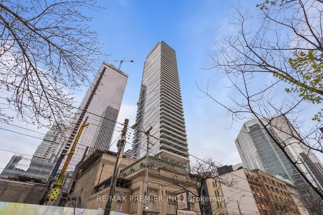 2701 - 224 King St, Condo with 1 bedrooms, 1 bathrooms and 0 parking in Toronto ON | Image 1