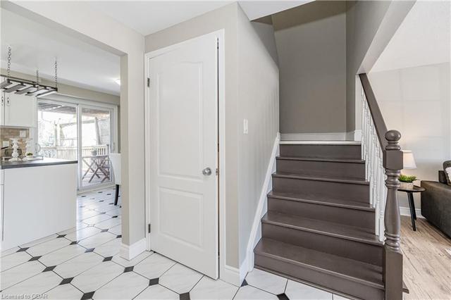 321a Mayview Crescent, House semidetached with 3 bedrooms, 2 bathrooms and 3 parking in Waterloo ON | Image 41