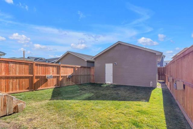 13 Emberside Hollow, Home with 3 bedrooms, 3 bathrooms and 4 parking in Cochrane AB | Image 31
