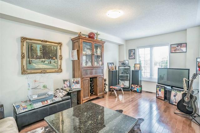 154 Gas Lamp Lane, House semidetached with 3 bedrooms, 2 bathrooms and 2 parking in Markham ON | Image 14