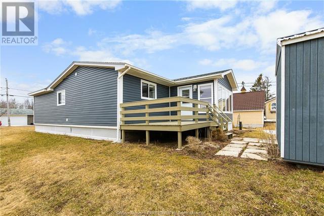 29 Sur L'ocean St, House detached with 2 bedrooms, 1 bathrooms and null parking in Beaubassin East NB | Image 37