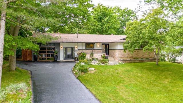 42 Castle Dr, House detached with 3 bedrooms, 3 bathrooms and 5 parking in Barrie ON | Image 1