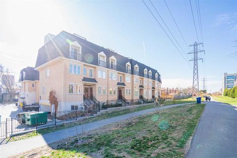 129 - 390 Hopewell Ave, Townhouse with 1 bedrooms, 2 bathrooms and 1 parking in Toronto ON | Card Image
