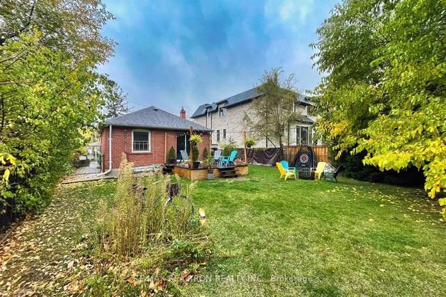 upper - 28 Irvington Cres, House detached with 3 bedrooms, 1 bathrooms and 2 parking in Toronto ON | Image 27