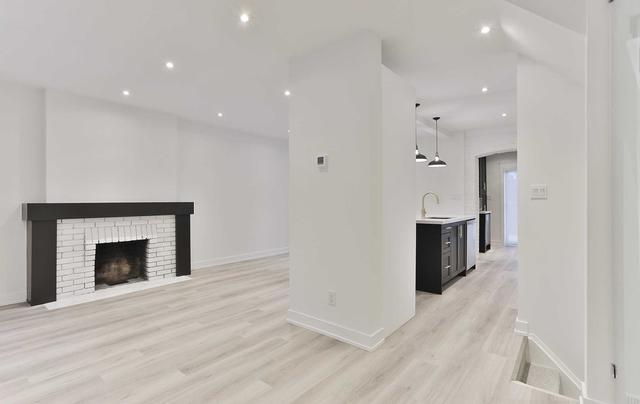 363 Belsize Dr, House semidetached with 3 bedrooms, 3 bathrooms and 1 parking in Toronto ON | Image 23