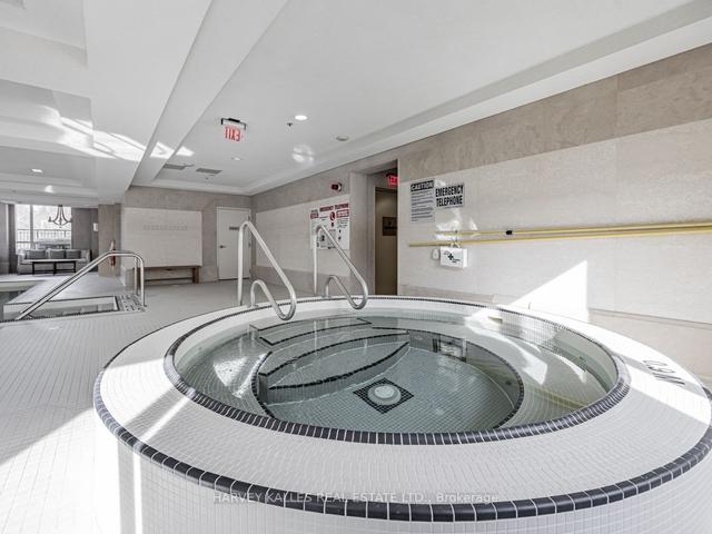 708 - 30 Old Mill Rd W, Condo with 3 bedrooms, 3 bathrooms and 1 parking in Toronto ON | Image 26