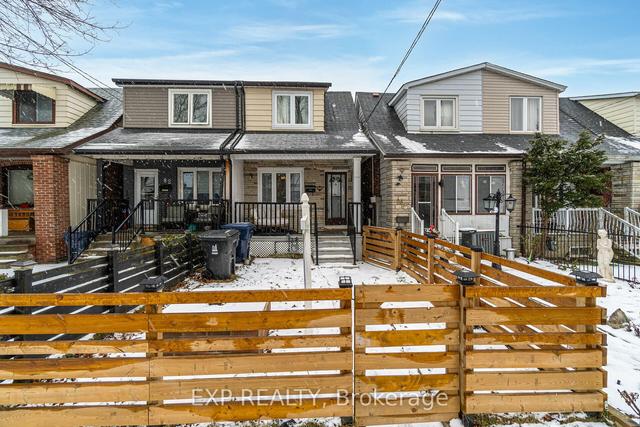 84 Rosethorn Ave, House semidetached with 2 bedrooms, 3 bathrooms and 2 parking in Toronto ON | Image 1