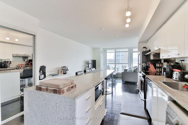 905 - 33 Singer Crt, Condo with 2 bedrooms, 2 bathrooms and 1 parking in Toronto ON | Image 4