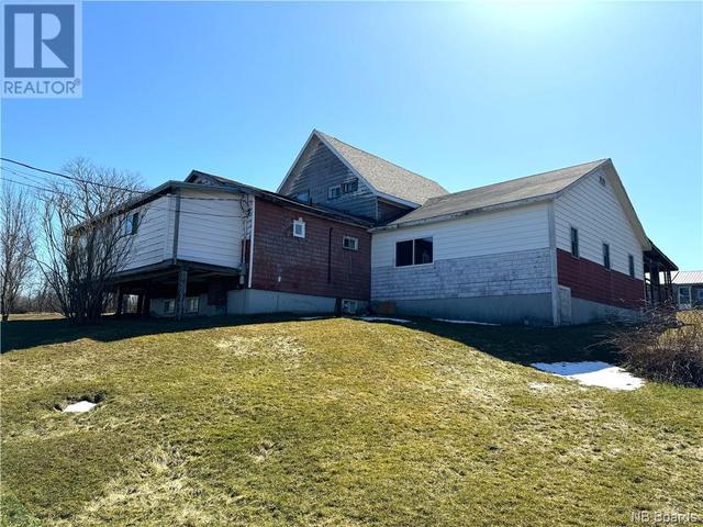 981 - 983 Route 725, House detached with 6 bedrooms, 2 bathrooms and null parking in Saint James NB | Image 11