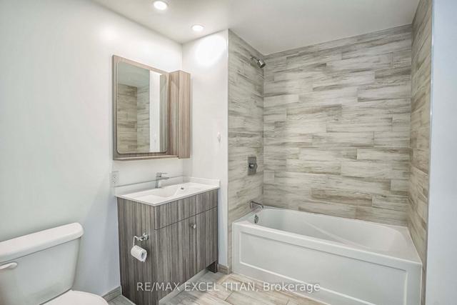 2701 - 75 Canterbury Pl, Condo with 1 bedrooms, 1 bathrooms and 1 parking in Toronto ON | Image 9