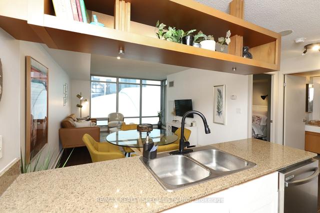 3001 - 81 Navy Wharf Crt, Condo with 1 bedrooms, 1 bathrooms and 1 parking in Toronto ON | Image 4
