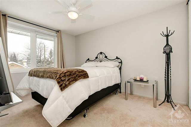 1284 Turner Crescent, House detached with 4 bedrooms, 4 bathrooms and 6 parking in Ottawa ON | Image 21