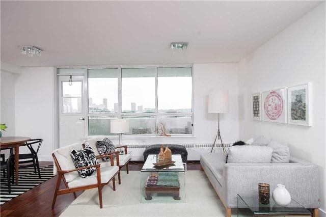 1012 - 45 Southport St, Condo with 2 bedrooms, 2 bathrooms and 1 parking in Toronto ON | Image 3